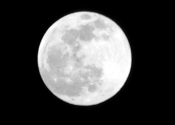 La luna fredda saluta il 2021