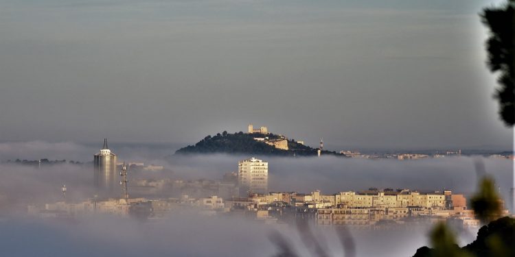 La nebbia su Cagliari
