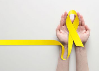 Endometriosi, ne soffre una donna su dieci. Sabato 27 marzo Cagliari e Sassari si tingono di giallo