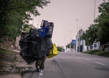‘L’uomo del mercato’, il corto di Paola Cireddu racconta la dignità nella disfatta