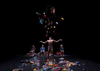 “Misericordia”,  a Cagliari riaprono i teatri e va in scena per Cedac la favola contemporanea di Emma Dante