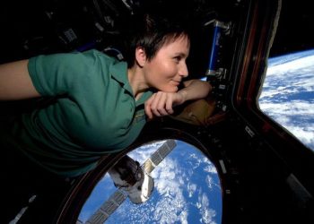 Samantha Cristoforetti, e le stelle stanno a guardare