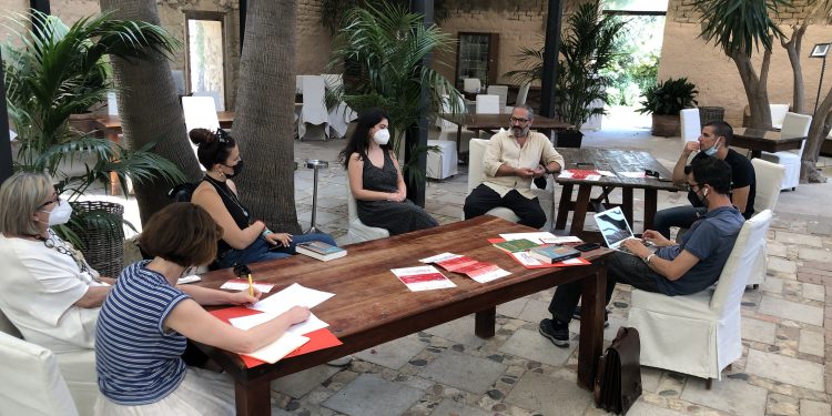 A Cagliari dal 17 giugno Cittadini Sospesi – Libri à Buffet, tra letteratura, cibo e musica