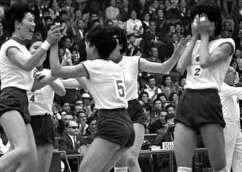 Le streghe d’Oriente, la vera storia di Mimi Ayuara e della nazionale che vinse le Olimpiadi di Tokyo nel 1964