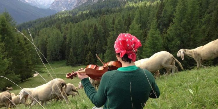 Nel docufilm di Anna Kauber il meraviglioso mondo delle allevatrici