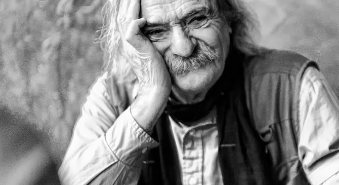 La scomparsa di Jack Hirschman, il poeta degli “Arcani” che amava la Sardegna