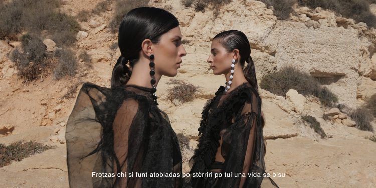 Filippo Grandulli presenta “Bentu estu”, quel maestrale che porta via ogni cosa