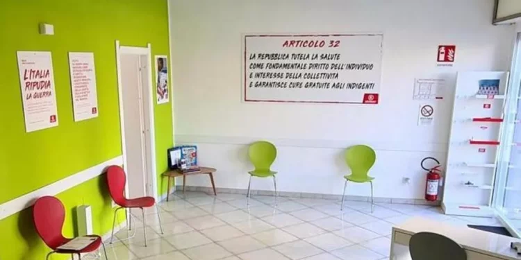 Diritto alla salute, Emergency presenta il suo ambulatorio sanitario a Sassari