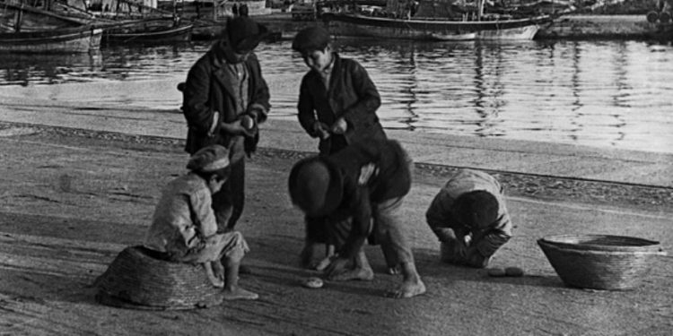 Piccioccus de Crobi: i monelli cagliaritani e quell’ infanzia rubata dalla miseria