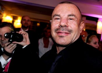 Le donne? Un’opera d’arte. Salutiamo Thierry Mugler, il visionario della moda