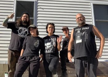 Leaving None But Small Birds –  An Incredible Combo by The Body and Big Brave