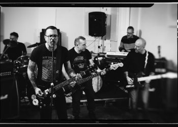 Endeløs, il post punk è servito. La band di Carbonia in scena al Fabrik il 26 febbraio