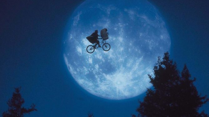 Buon compleanno E.T., l’extraterrestre più amato del cinema compie quarant’anni