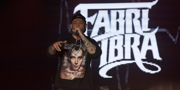 Caos – L’Enciclopedia Di Fabri Fibra