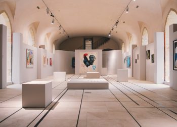 Arte, all’Exma di Cagliari si celebra la pittura con la mostra “Non puoi uccidere il tempo col cuore” a cura di Sonia Borsato