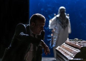 Teatro, con “Lo straniero” dal romanzo di Albert Camus si chiude a Cagliari la rassegna Trilogia d’autore di Akroama