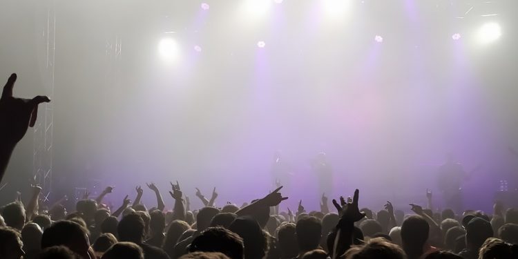 Il solstizio d’imbuto: il 21 giugno altissima concentrazione di concerti. Tutti i grandi nomi che saliranno sul palco (e tutti i malumori)