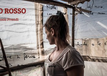 Oro rosso, cronaca di un crimine sommerso che infanga le nostre tavole, a Cagliari la mostra di Stefania Prandi