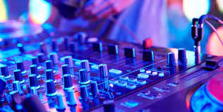 Tre giorni di tecnologia, arte e musica a Igliesias con Oktave Festival OKTV diretto da Simone Lumini