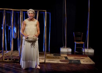 Teatro, debutta a Cagliari ‘Cassandra VentiVenti’, monologo di Rita Atzeri per Il Crogiuolo