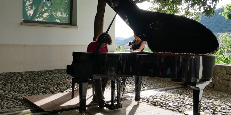 Miele Amaro, Coraddu