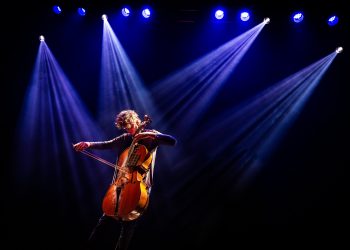 Cartoline sonore, un viaggio in musica tra i luoghi più suggestivi attorno a Viddalba. Tra gli ospiti Sven Helbig, Sebastian Piano, Stefano Guzzetti, Ed Carlsen