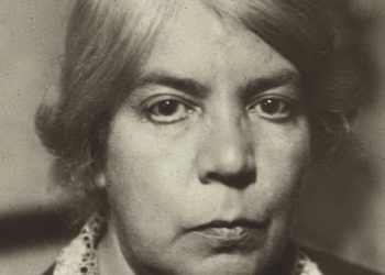 Antifascista, femminista, incurante della critica? Un processo pubblico prova a restituire la verità su Grazia Deledda