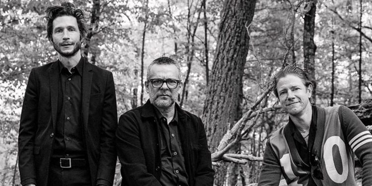 Ehi, Interpol, Take A Look On The Other Side Of Make-Believe