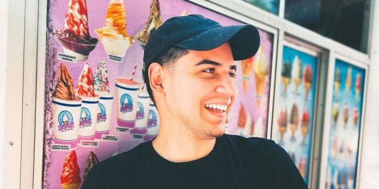 Devon Rodriguez e quei ritratti in metropolitana, il dono del disegno che diventa dono di gioia