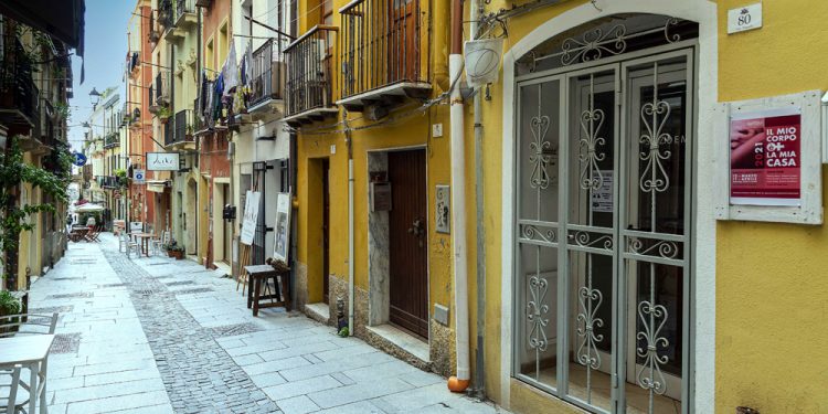 A Cagliari i nuovi appuntamenti di Urban Fest con la mostra di Marilena Pitturru e i murales di Carol Rollo e Mara Damiani