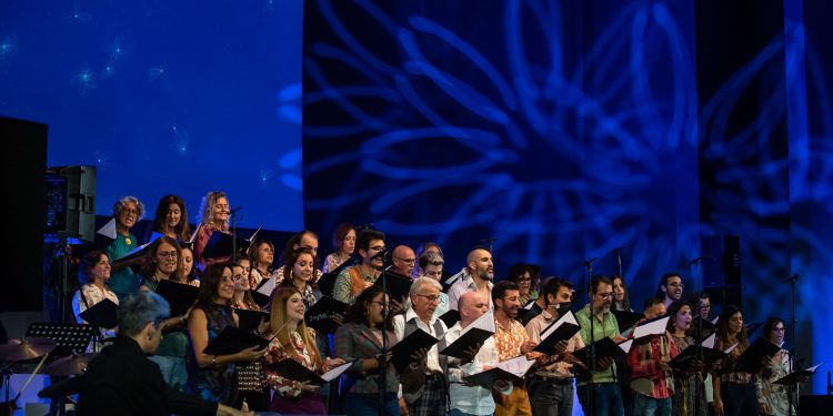 From Genesis to Choir, al festival Spettacolo Aperto il prog-rock della band inglese si trasforma in coro