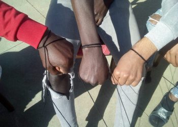 Mens sana in corpore migrantis, dalla Sardegna un vademecum su esperienze ed emozioni di giovani migranti