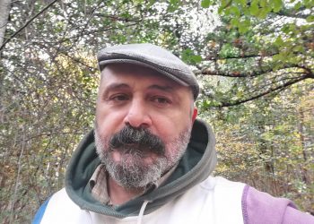 Il cantautore Andrea Andrillo canta per Chiara, ragazza trans morta suicida a 19 anni