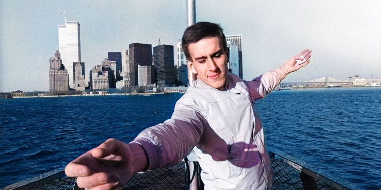 Il mondo della musica piange Terry Hall, il cantante degli Specials si è spento ieri a 63 anni