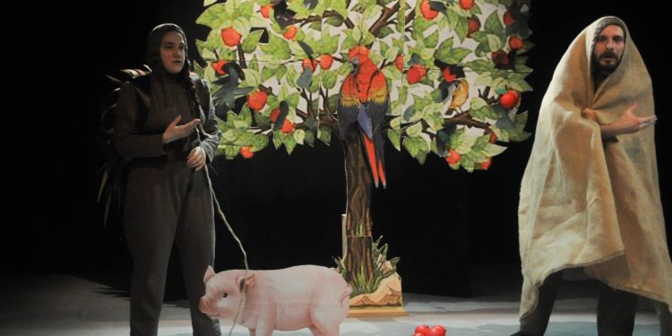 I Ragazzi dell’Internazionale, la compagnia Il Crogiuolo porta a scuola l’esperienza e i valori del Pci