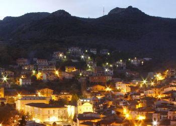 Canti e storia, a Santulussurgiu la venticinquesima edizione di Cantigos in carrela