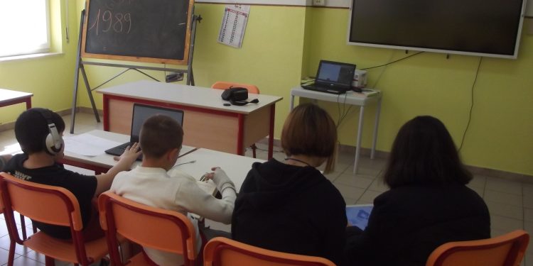 Il podcast della scuola media G. Devinu racconta il quartiere Is Mirrionis a Cagliari, piccole rivoluzioni crescono