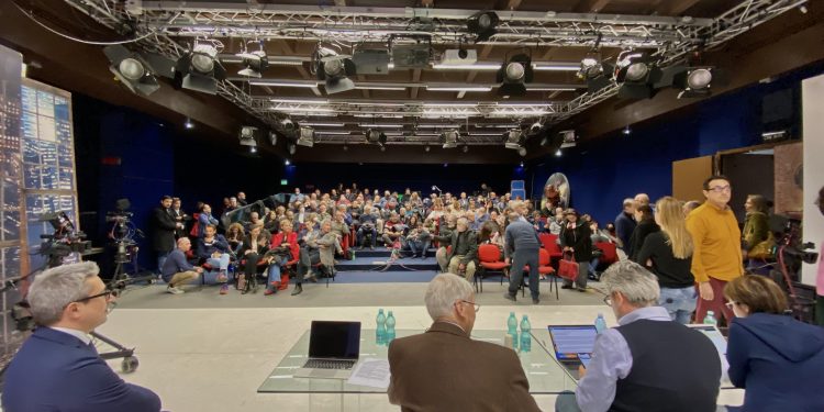 Chat GPT, il futuro dell’informazione tra intelligenza artificiale, deontologia e copyright