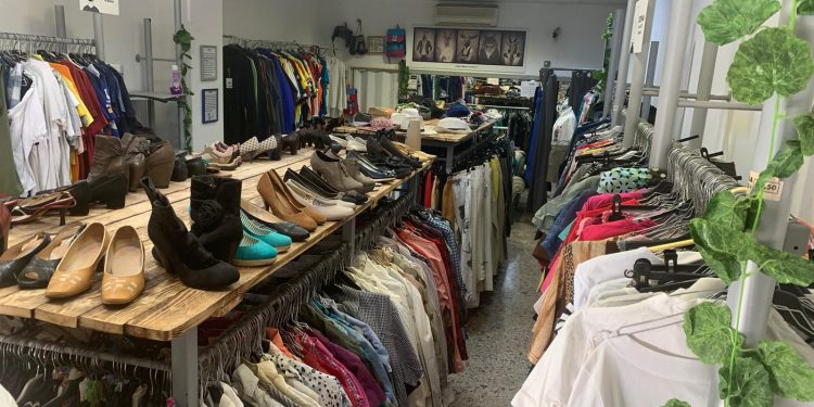 Moda sostenibile e abbigliamento di seconda mano, un armadio variegato aiuta a costruire un mondo realmente inclusivo
