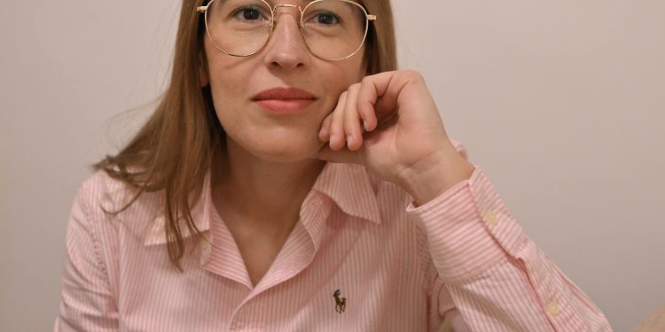 Éntula, nuova tappa a Cagliari con il primo romanzo della giornalista Laura Fois