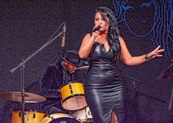 Io e Amy, a Cagliari uno spettacolo dedicato alla regina del soul bianco Amy Winehouse con Paolo Putzu e MaNuL