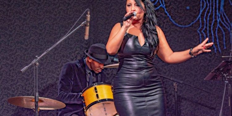 Io e Amy, a Cagliari uno spettacolo dedicato alla regina del soul bianco Amy Winehouse con Paolo Putzu e MaNuL