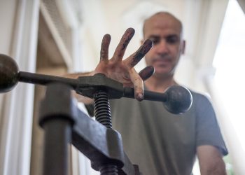 Dialoghi fantastici tra Isidro Ferrer e Costantino Nivola, a Orani in mostra “Il libro degli altri” dell’illustratore spagnolo