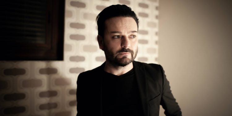 Il musicista, artista e scrittore Lory Muratti in Sardegna per un mini tour tra Cagliari, Sassari e Ussana