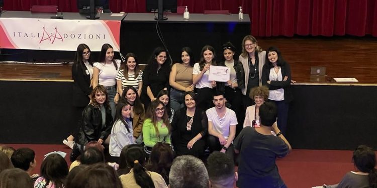 ‘Del mondo sono figli, i figli’, il corto della scuola cagliaritana IIS De Sanctis Deledda premiato a Milano