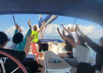Donne al Timone, salpa da Cagliari il percorso per superare le fragilità in barca a vela