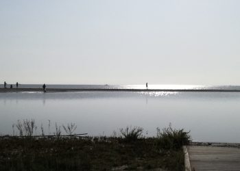 Lo specchio sul mare