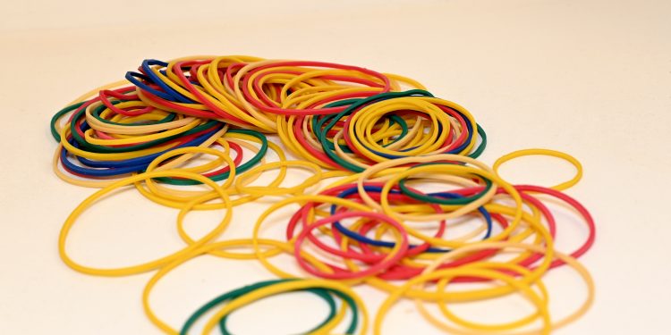 Alfabeto interno. E come elastico