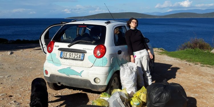 Plastichiadi, ovvero un’insegnante, un cane e un polpo che decidono di fare un viaggio