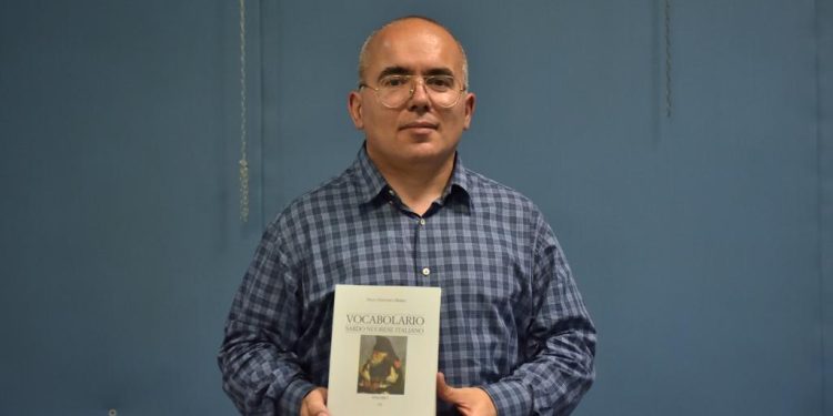 Un microcosmo paesano impresso nelle parole. È in libreria il Vocabolario sardo nuorese-italiano di Paolo Francesco Berria